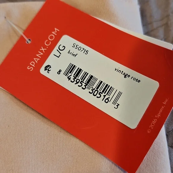 Spanx,NWT,Everyday Shaping Panties, Large, Vintage Rose (pale pink) - Picture 3 of 10